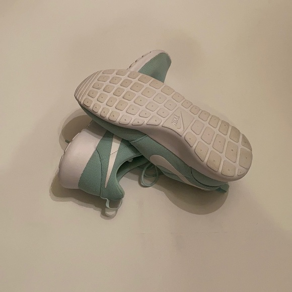 Sold - Picture 4 of 9